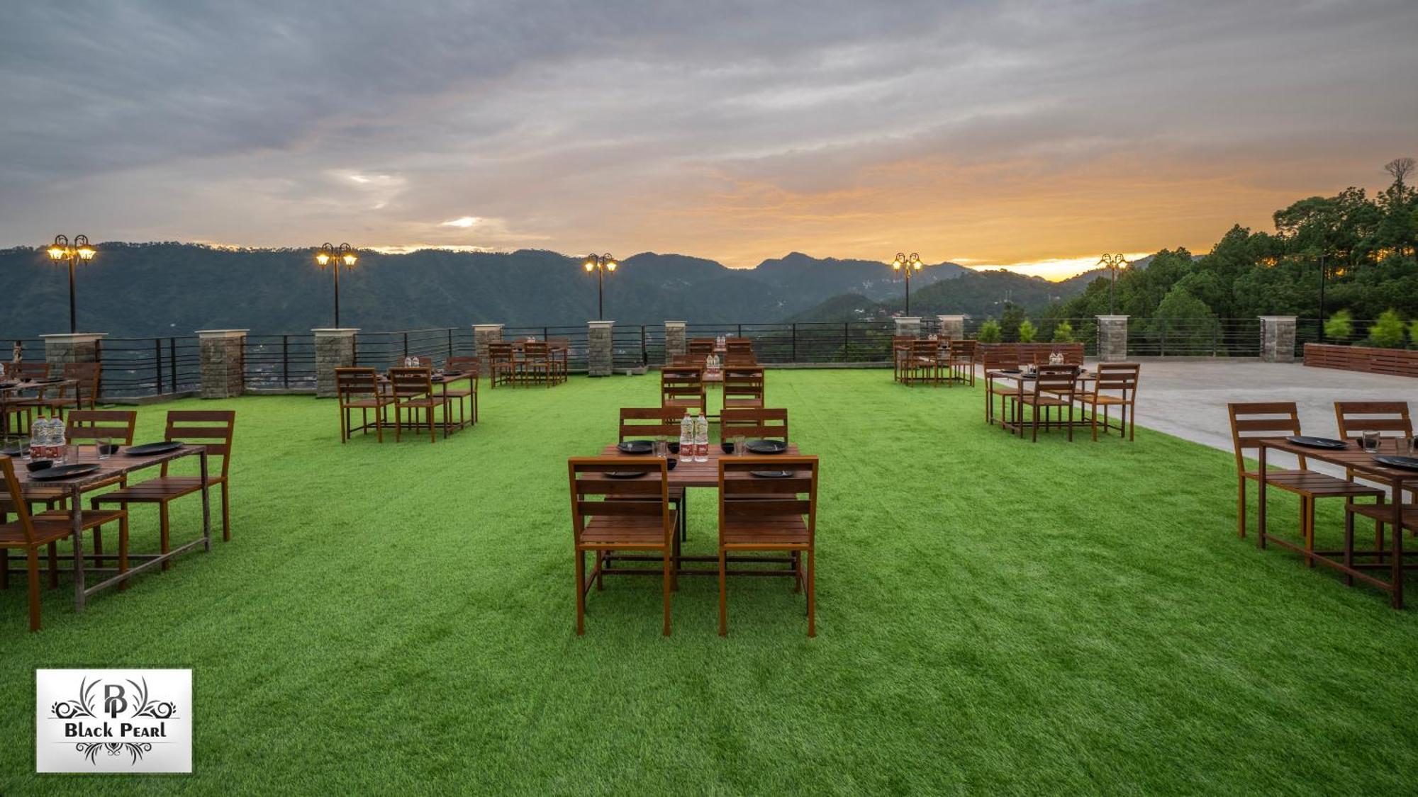The Blackpearl Hillcrest Kasauli Eksteriør billede